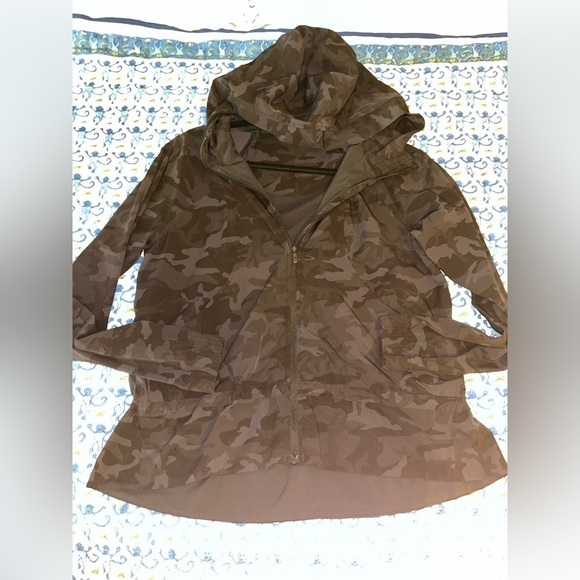 Lulul windbreaker jacket - Picture 1 of 3
